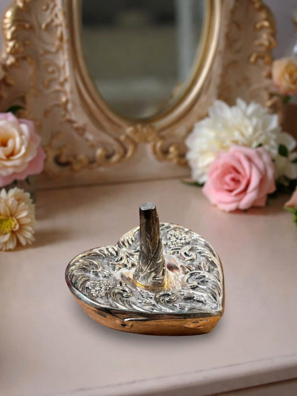 Godinger Victorian Bouquets Silver-Plated Heart-Shaped Ring Holder With Flora - Picture 5 of 7